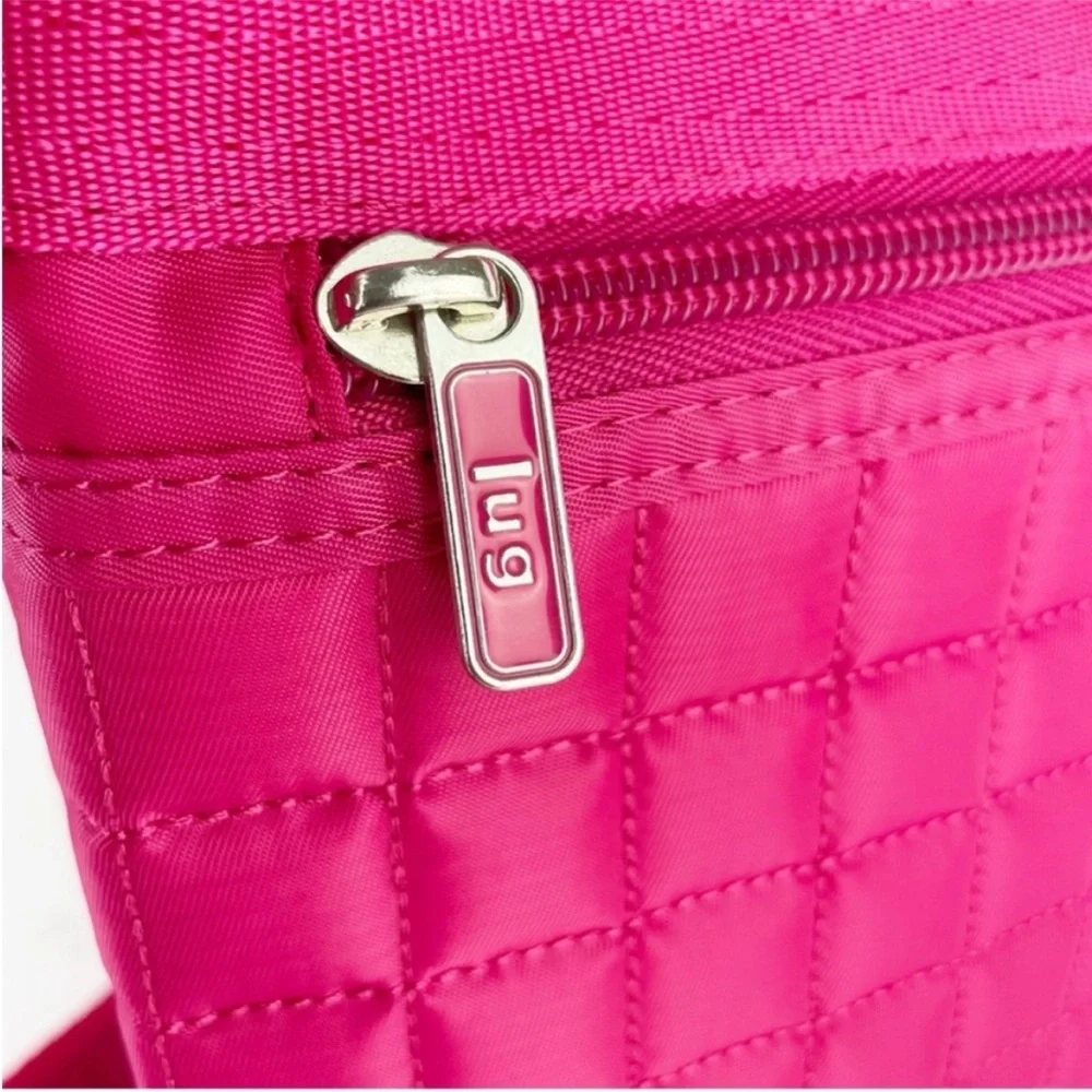 Lug Skipper Bright Pink Fuchsia Quilted Crossbody Travel Bag Purse